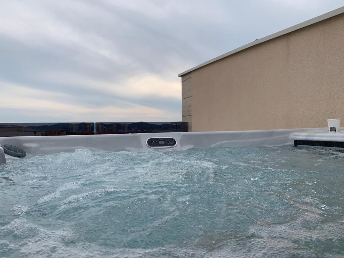 Apartamento Olive Oasis Penthouse With Jacuzzi Zadar Exterior foto