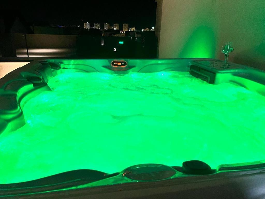 Apartamento Olive Oasis Penthouse With Jacuzzi Zadar Exterior foto