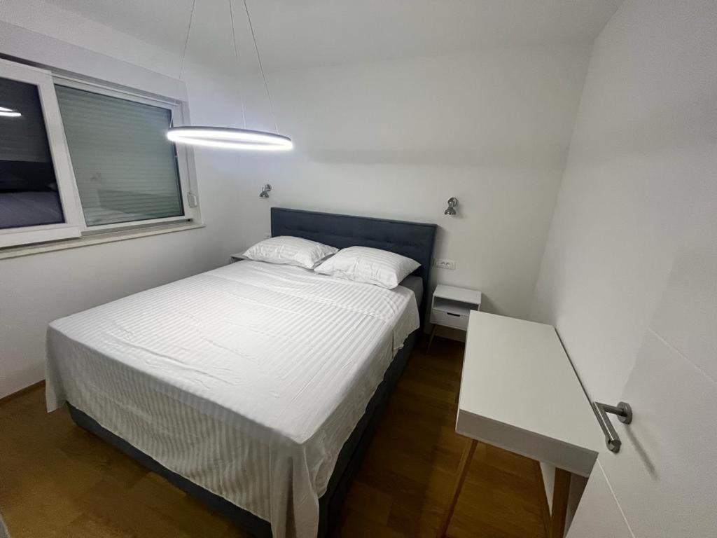 Apartamento Olive Oasis Penthouse With Jacuzzi Zadar Exterior foto